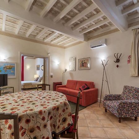 Fontanella Borghese Apartment - FromhometoРим Экстерьер фото