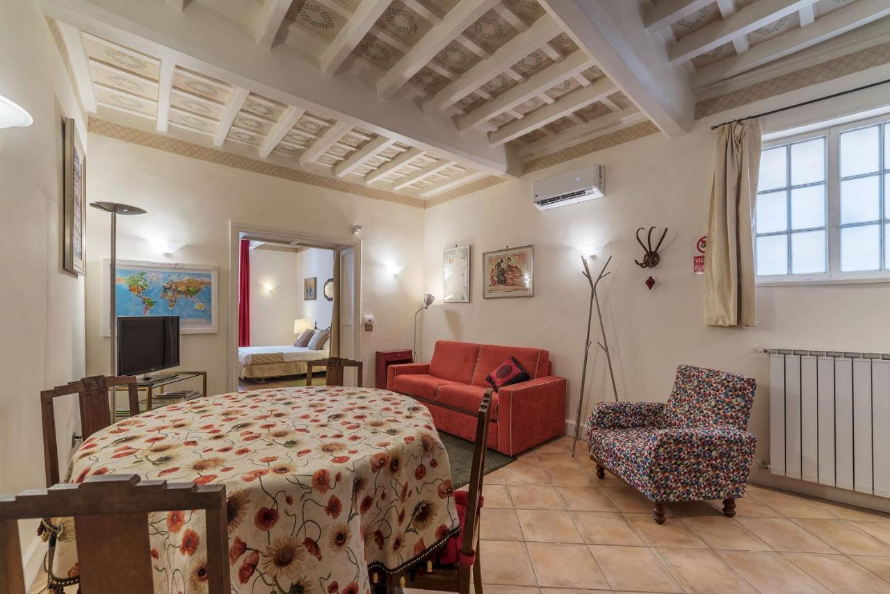 Fontanella Borghese Apartment - FromhometoРим Экстерьер фото